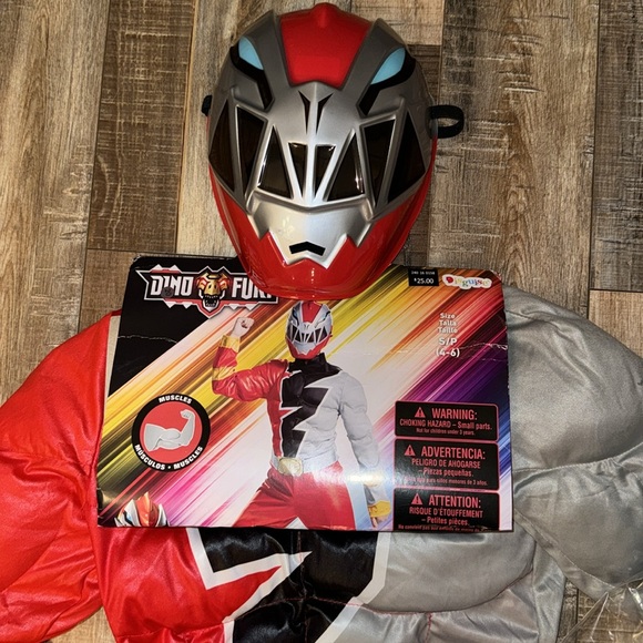 Dino Fury costume - Picture 2 of 3